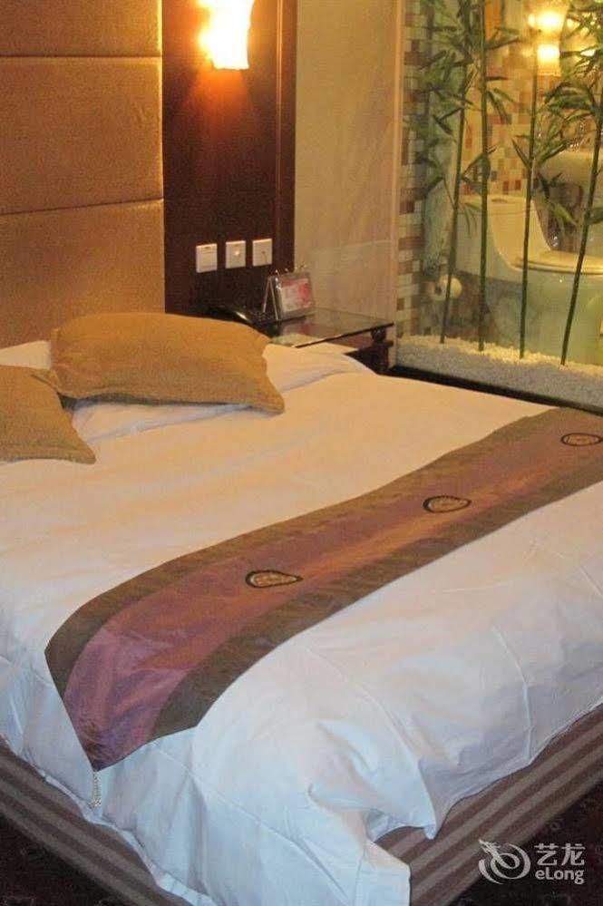 Tianzhi Hotel Харбин Екстериор снимка