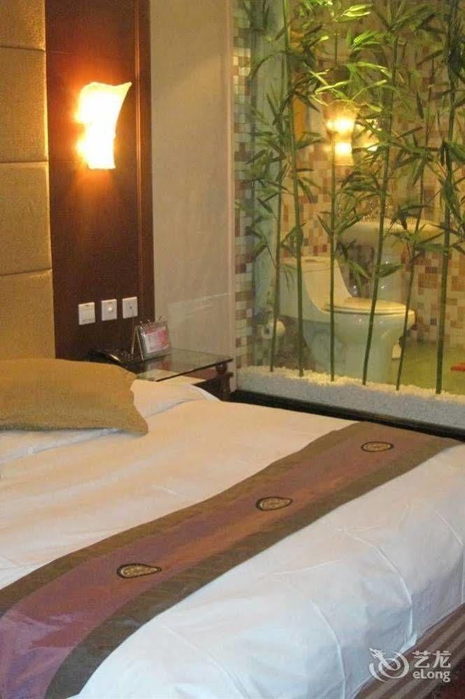 Tianzhi Hotel Харбин Екстериор снимка