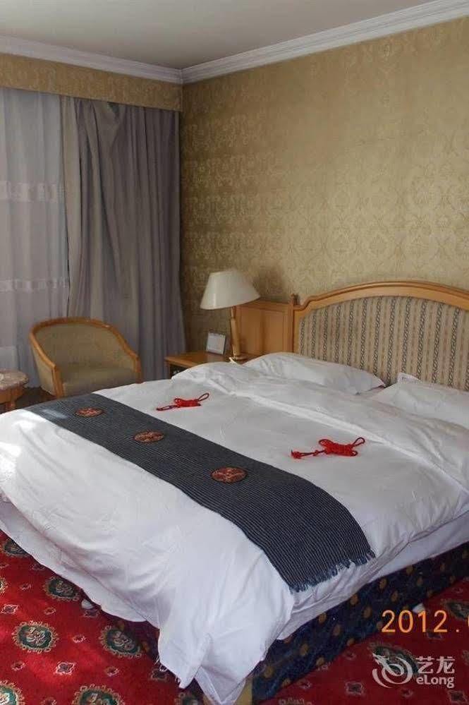 Tianzhi Hotel Харбин Екстериор снимка