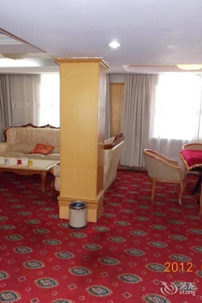 Tianzhi Hotel Харбин Екстериор снимка