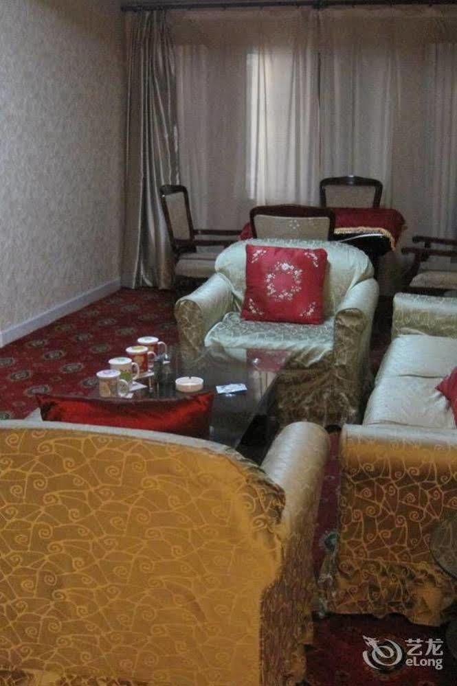 Tianzhi Hotel Харбин Екстериор снимка